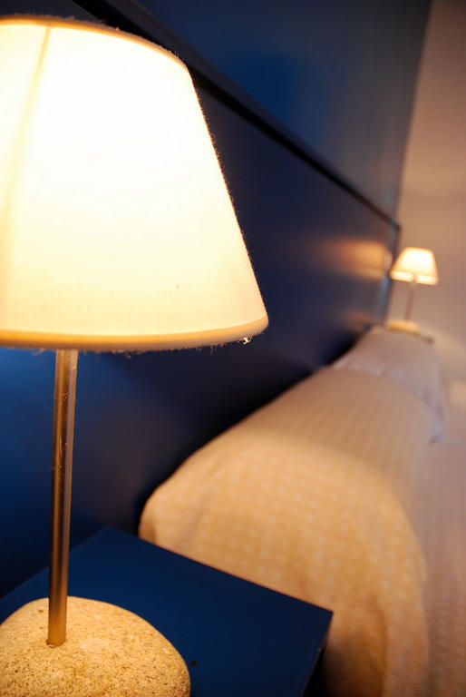 מדריגל דה לה וורה Hostal El Cardenillo מראה חיצוני תמונה