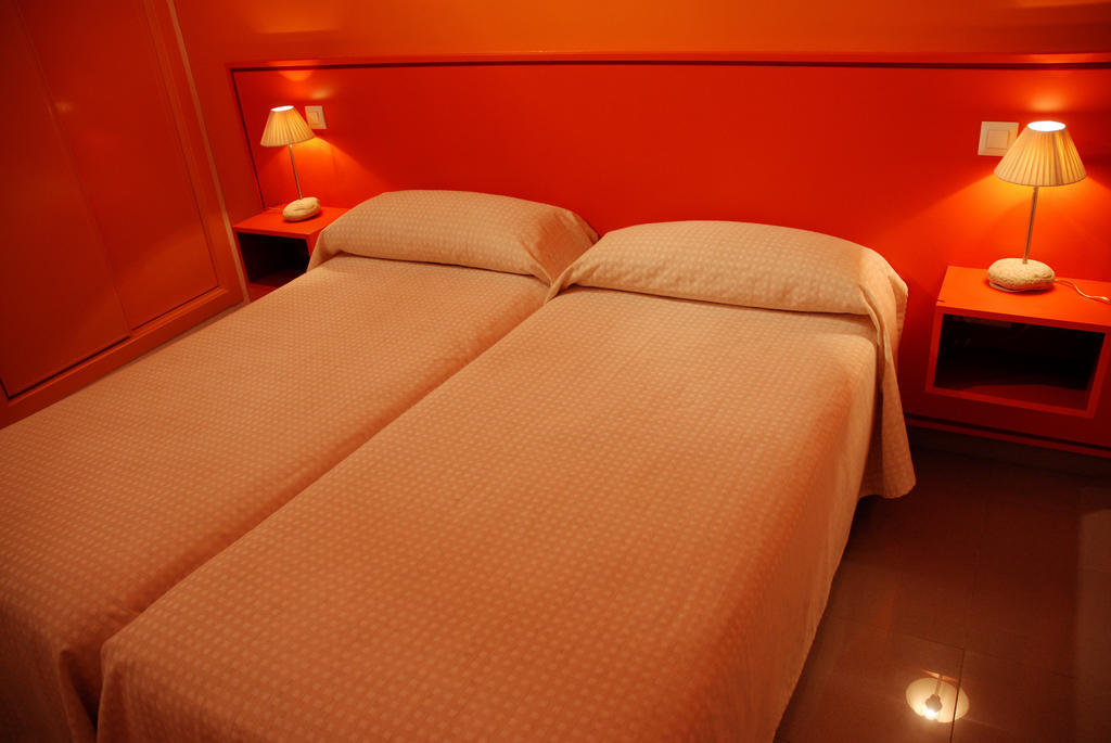 מדריגל דה לה וורה Hostal El Cardenillo חדר תמונה