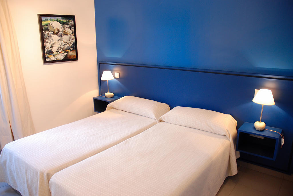 מדריגל דה לה וורה Hostal El Cardenillo חדר תמונה